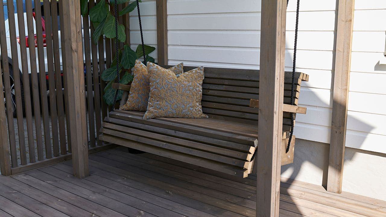 Spilevegg utendørs på terrassen.