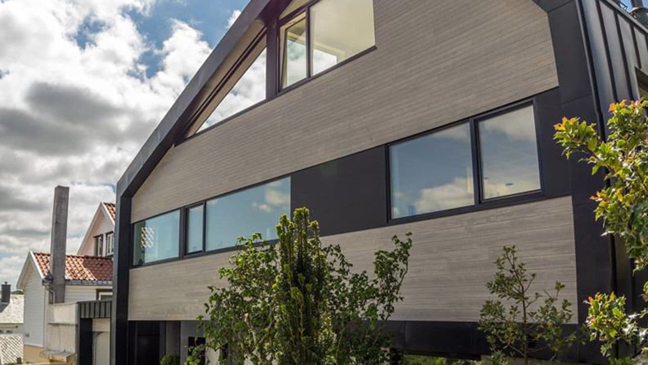 Hus med Accoya kledning.